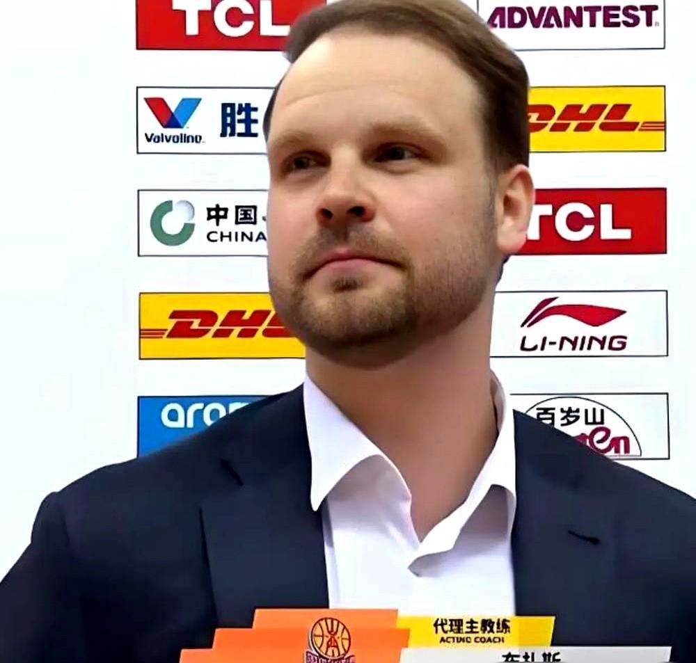 零成本，山西“抢”走广厦三少之一。广厦管理层翻遍账本也凑不够留人的钱，赵岩昊干