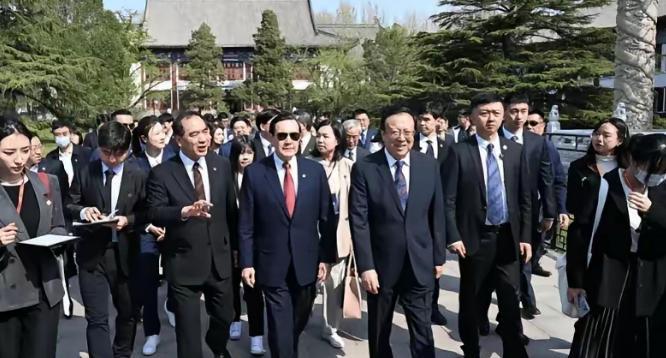 马英九递报销单时，他大概也没想到，去年花了一千三百万新台币，其中六成都是两岸交流