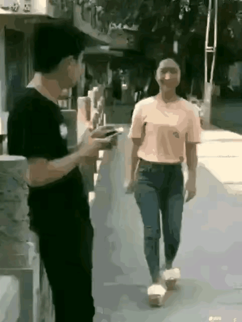 没见过美女吗？
