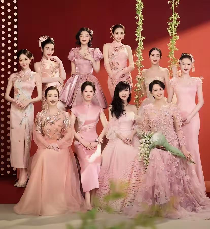 明明年纪最大，偏偏头发最多、穿得最少女，连斜刘海都安排上了[捂脸哭][捂脸