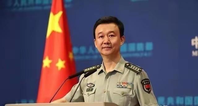 美国人终于把那层窗户纸给捅破了！美国顶级战略专家抛出了一枚重磅炸弹，直言不讳地承