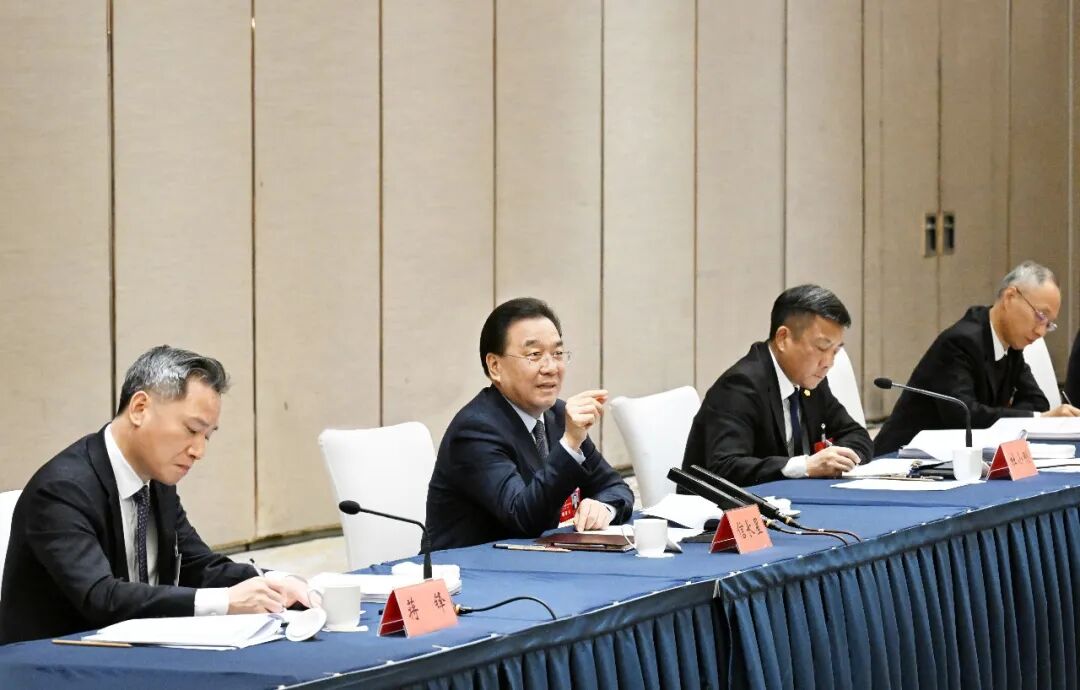 信长星参加无锡代表团审议