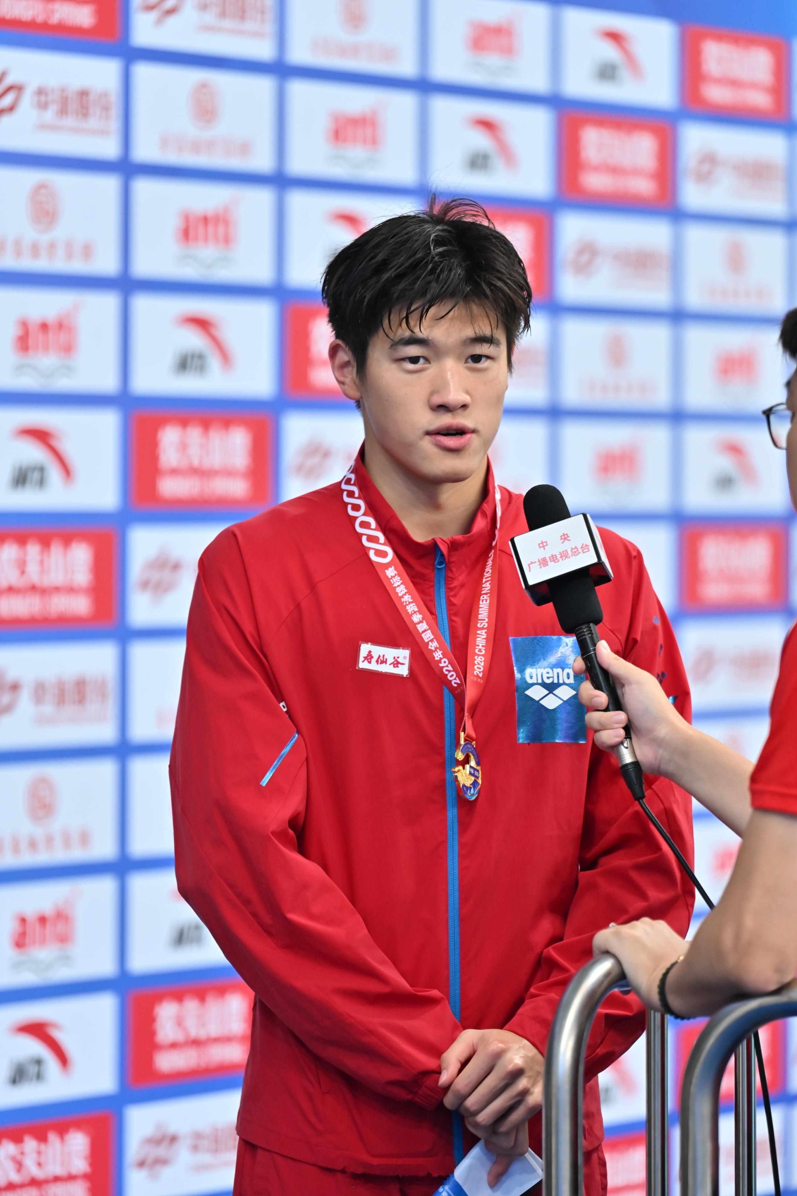 全国夏季游泳锦标赛潘展乐交出的成绩单50自：21.56🥇100自：46.2