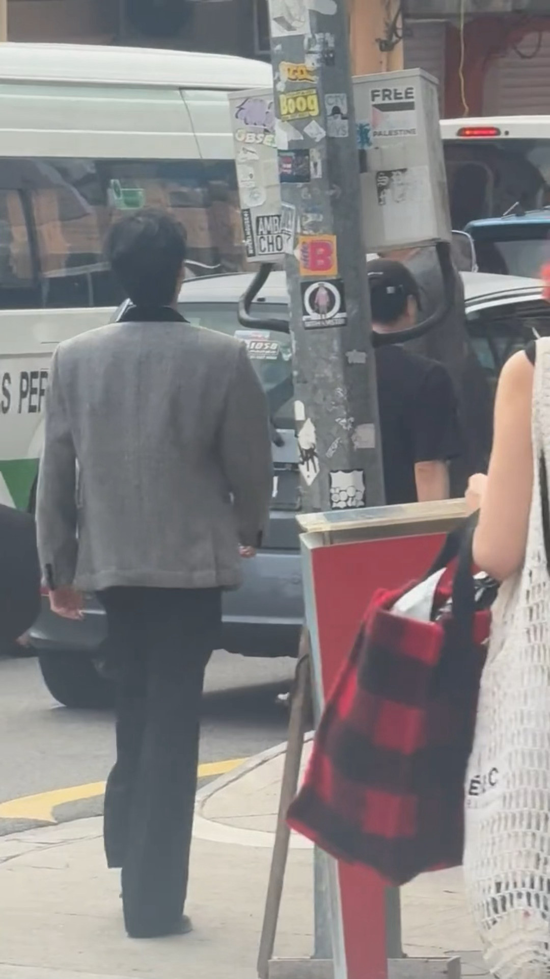 马来西亚偶遇了陈哲远陈哲远马来西亚活动造型帅帅的很安心