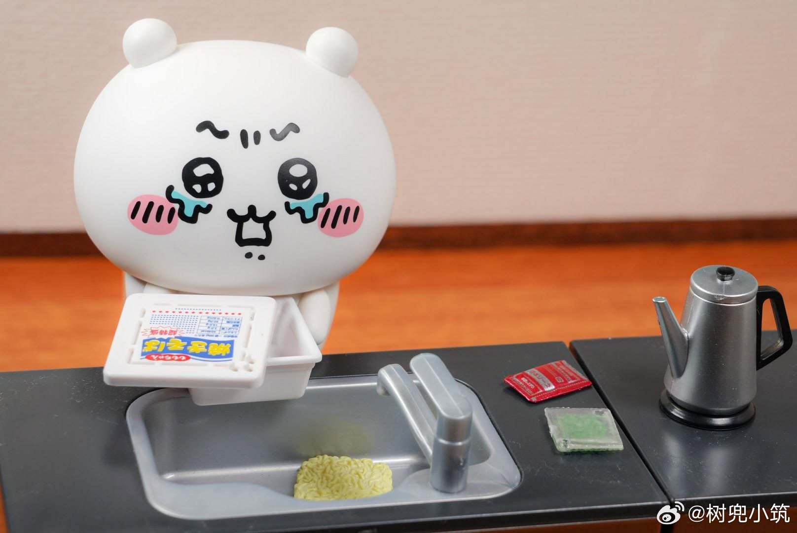 【泡面倒水失败】​​​