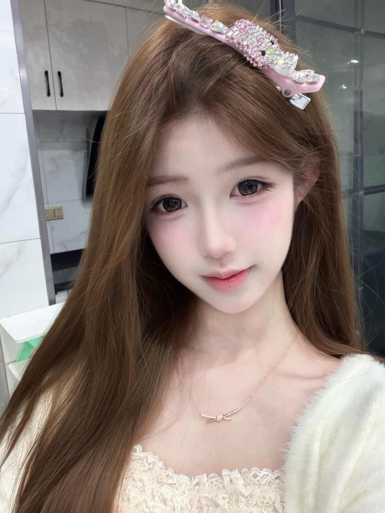 你以后去哪能不能也带上我呀，我会撒娇，会卖萌，还会亲亲你！(˙꒳˙)つ)`꒳