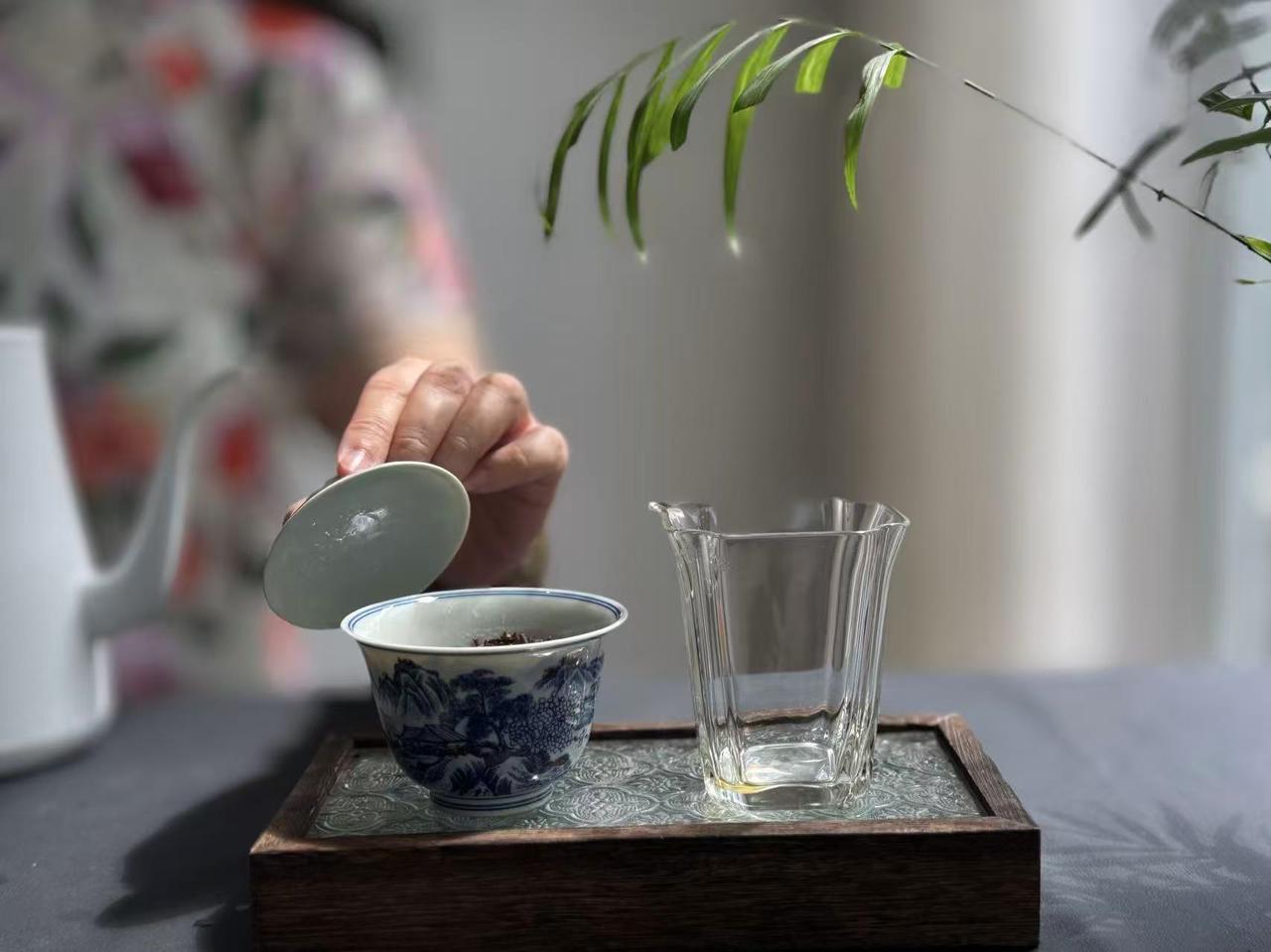 4大垃圾红茶，白送也别要！盘点那些品质极差的垃圾红茶，早知道早避坑。◆干茶黏
