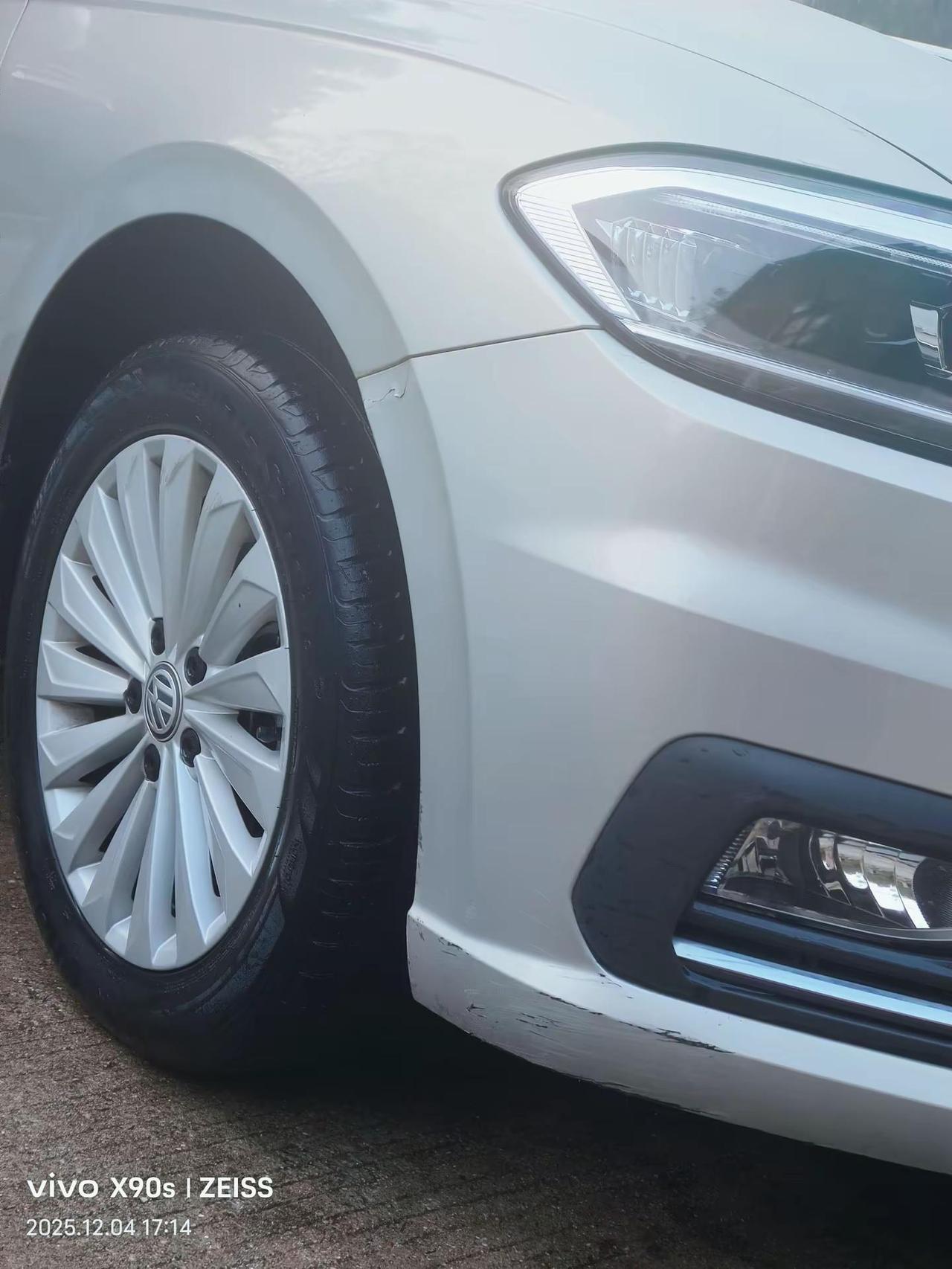 四年的驾照了，今天又把车子刮了😂😂