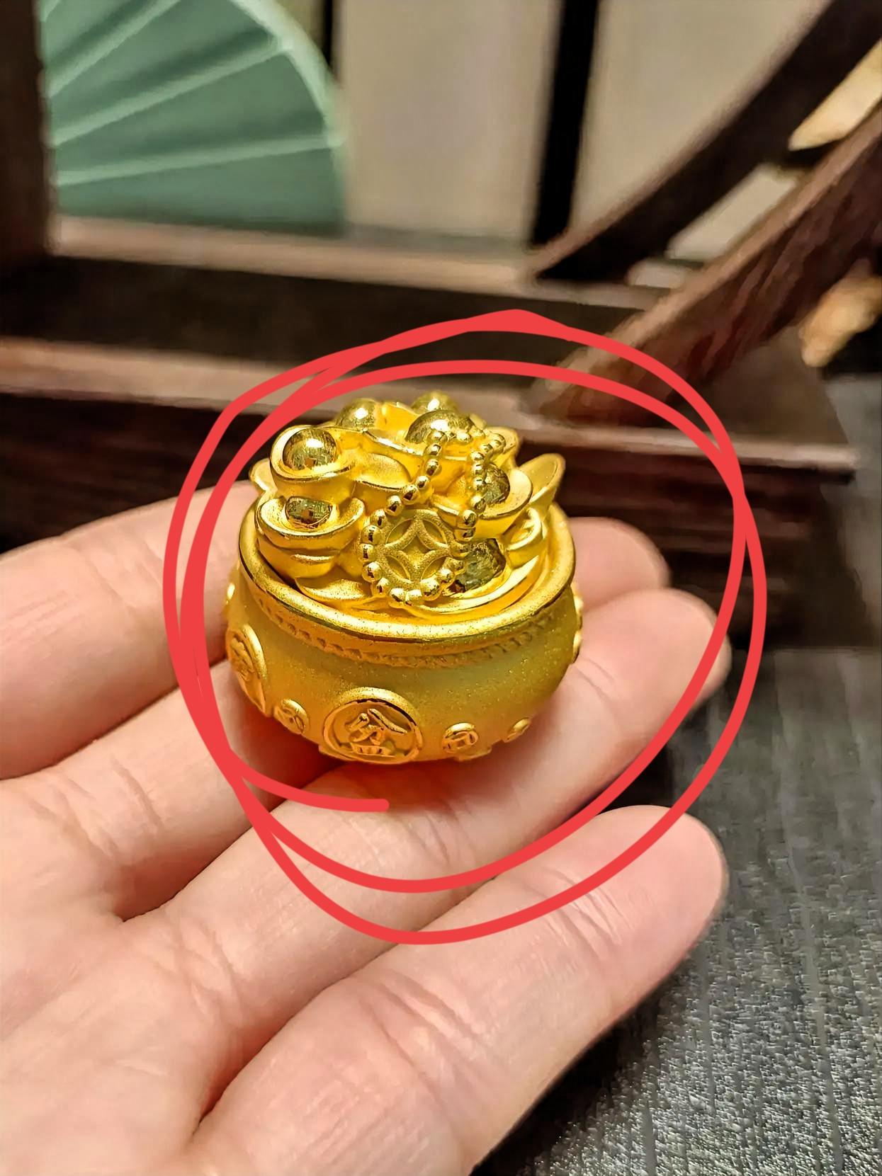 手里大量持金的人，现在估计彻底睡不着觉了！不是金价跌到1086有多可怕，而