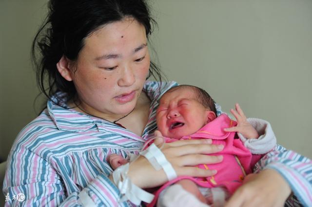 婆婆没责任照顾产妇坐月子带孩子, 看看宝妈们是怎么回答的?