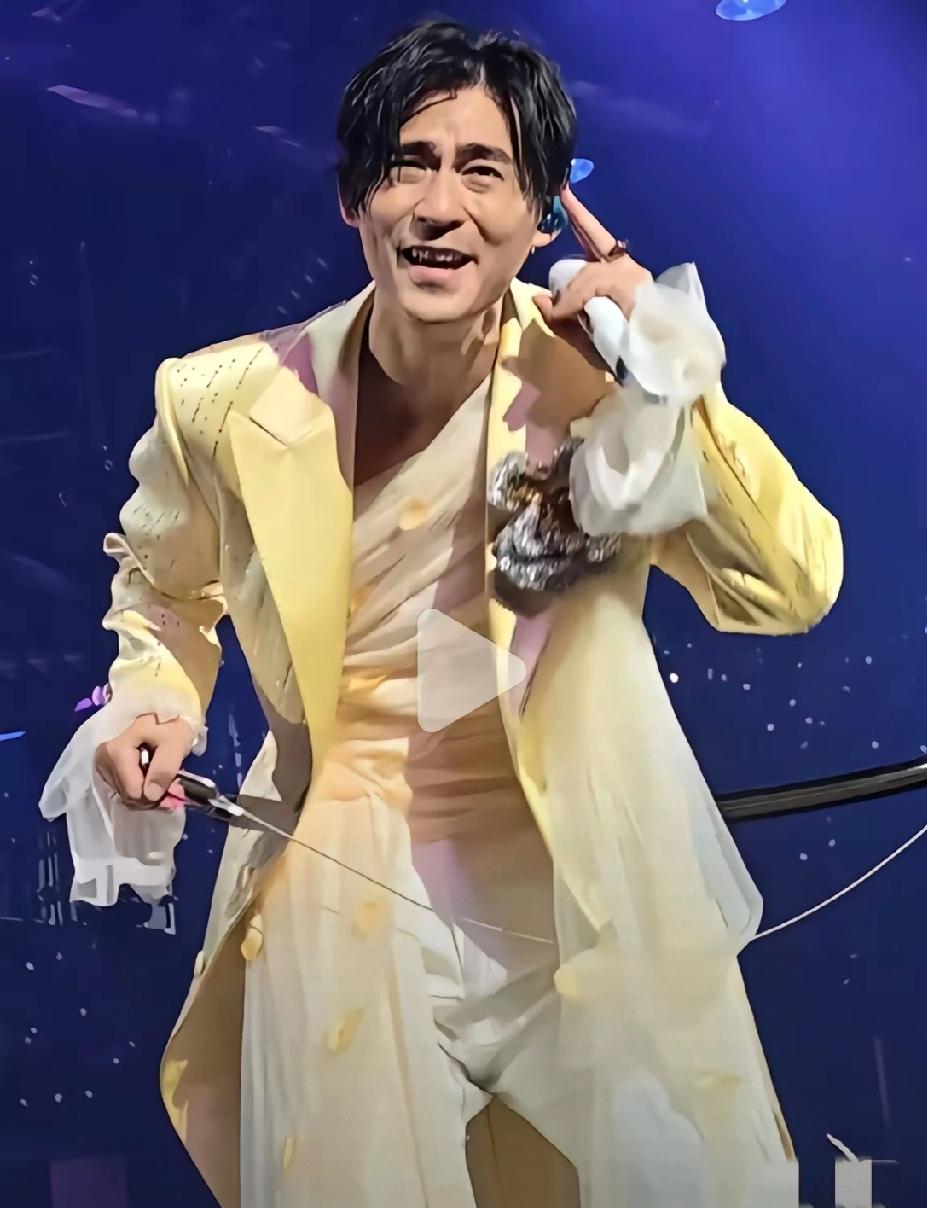 周渝民年轻的时候多帅呀，现在咋变成这样了？