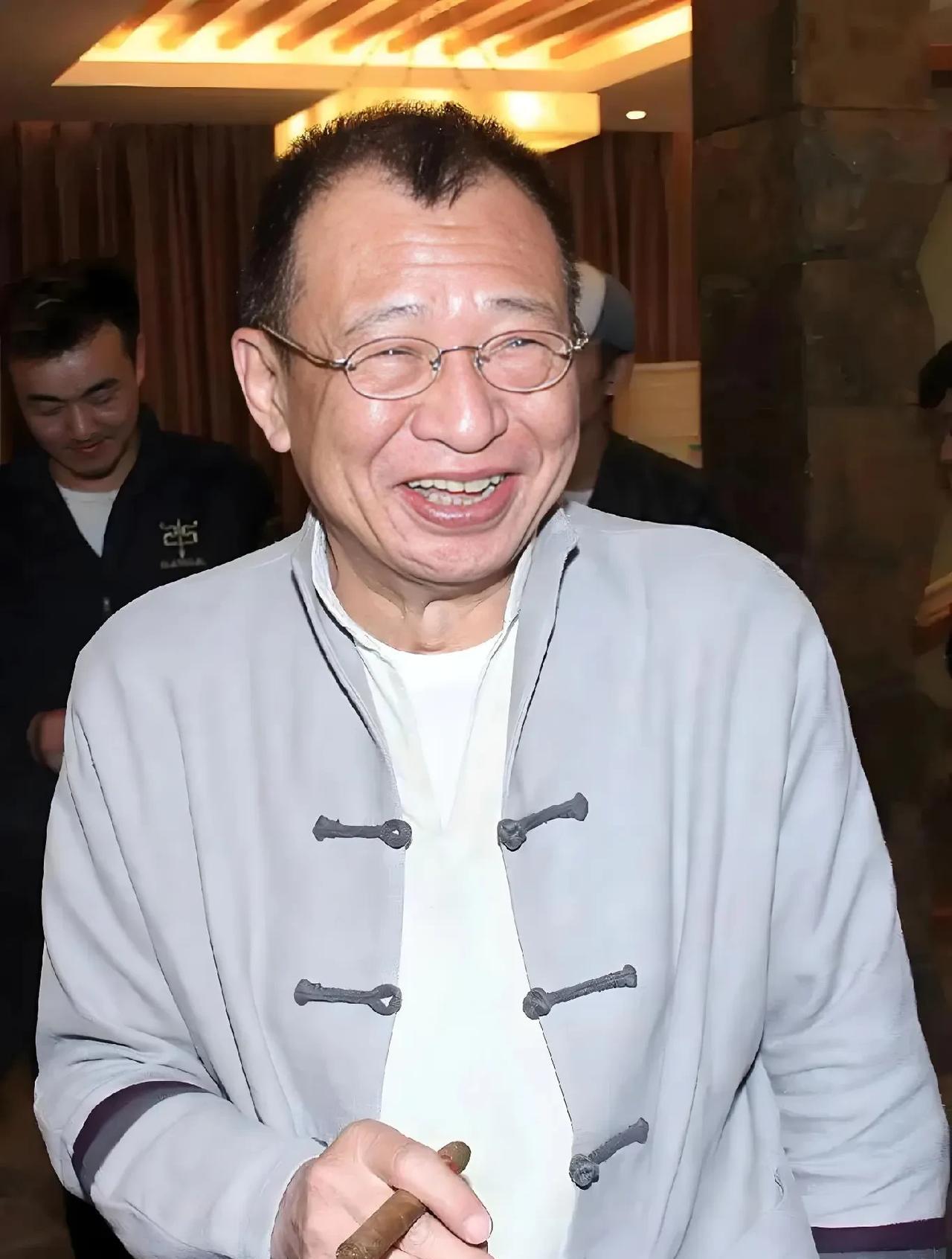 电视剧《扫毒风暴》最失败的，不是混了一辈子最后成替死鬼的康叔，也不是他要钱不