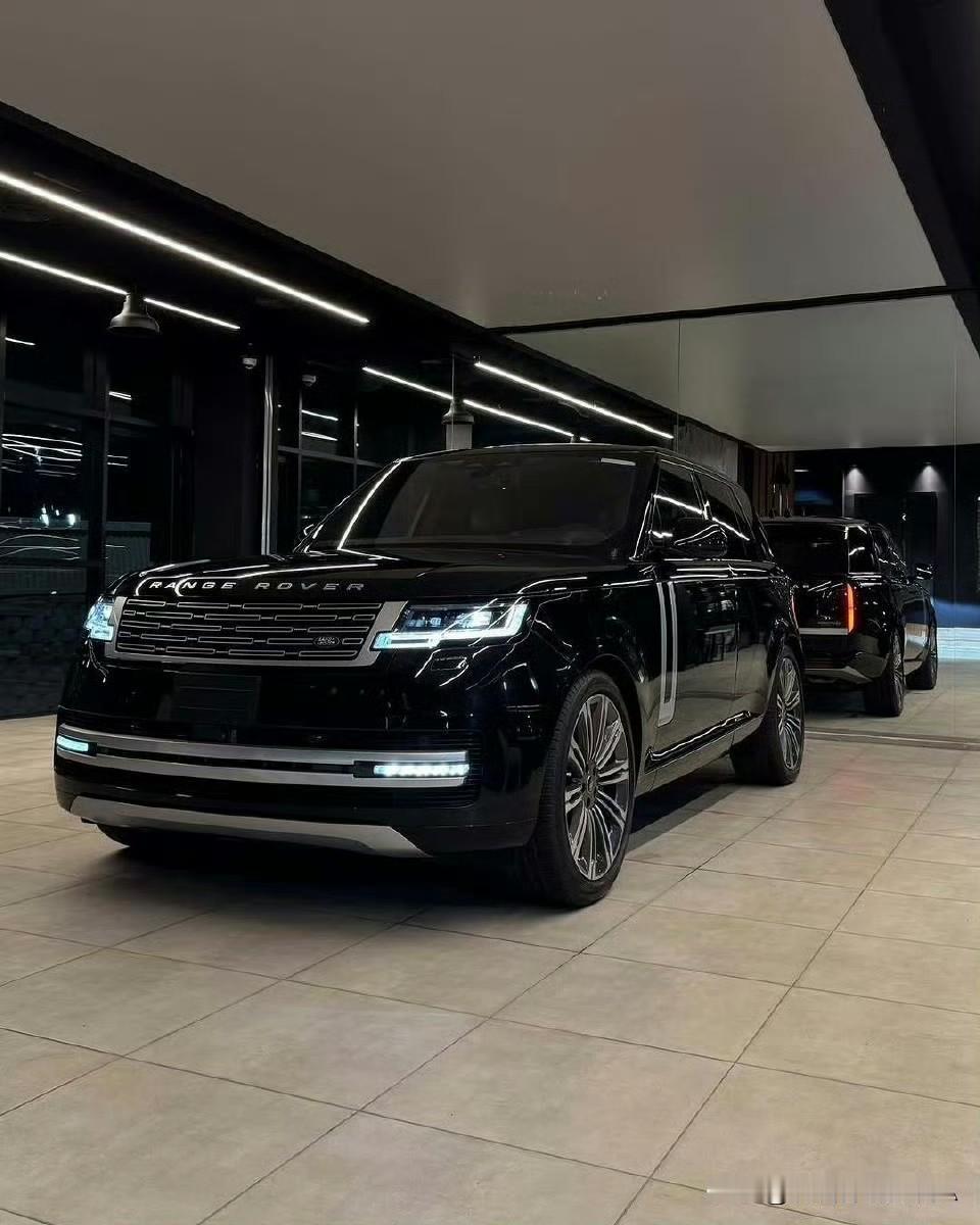 这台车，到底藏着多少惊喜？路虎揽胜车路虎揽胜豪华座驾大赏顶级豪华suv路