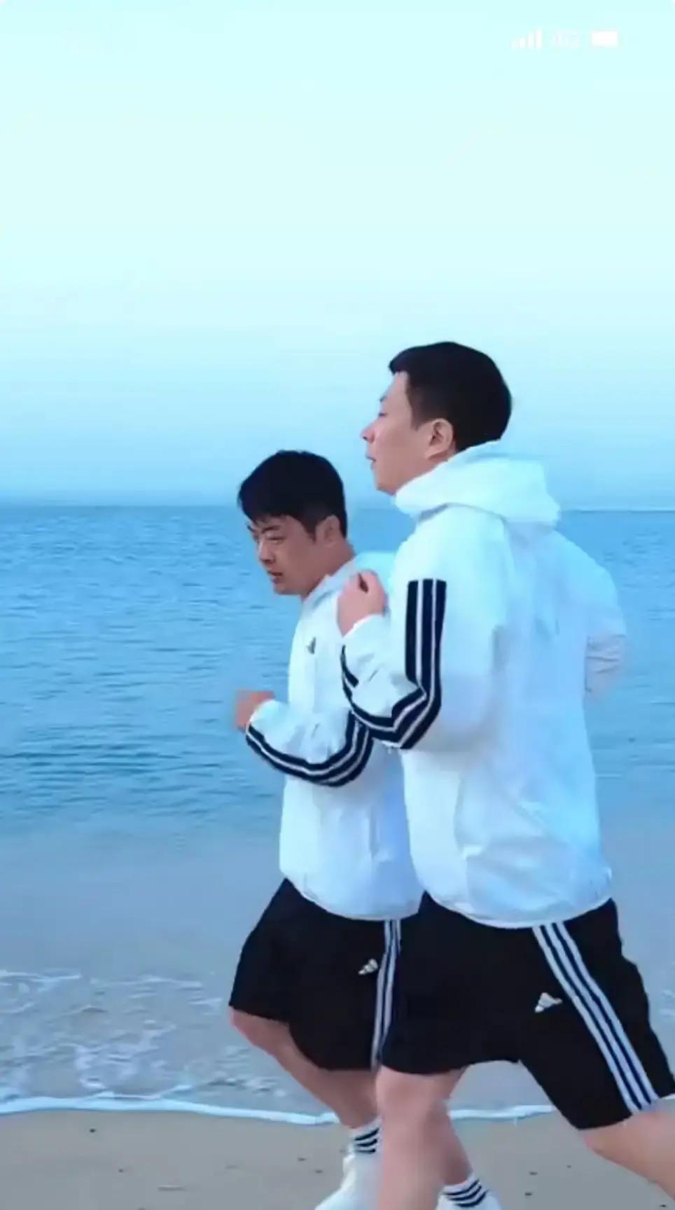 让幕后运营开播？辛巴团队刚刚撕开了直播行业最隐秘的潜规则。10月17号晚，