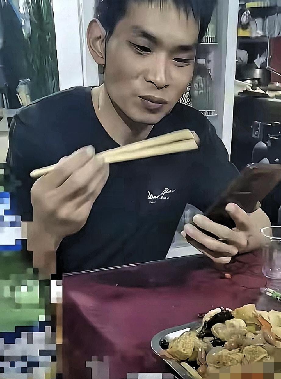 别再瞎猜“见色起意”了！郑州这起灭门案，最该警醒的从来不是受害者的外貌，而是毫无