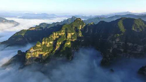 兴隆山是河北兴隆地质公园四大景区之一