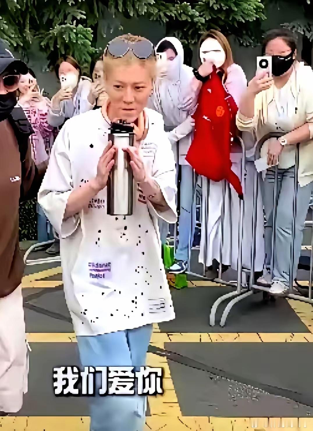 刷手机刷到一张图，惊得我半天没回过神，怎么又瘦了
