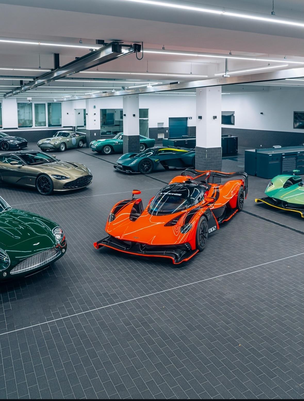 AstonMartin阿斯顿马丁astonmartin这车库阵容什么水平？