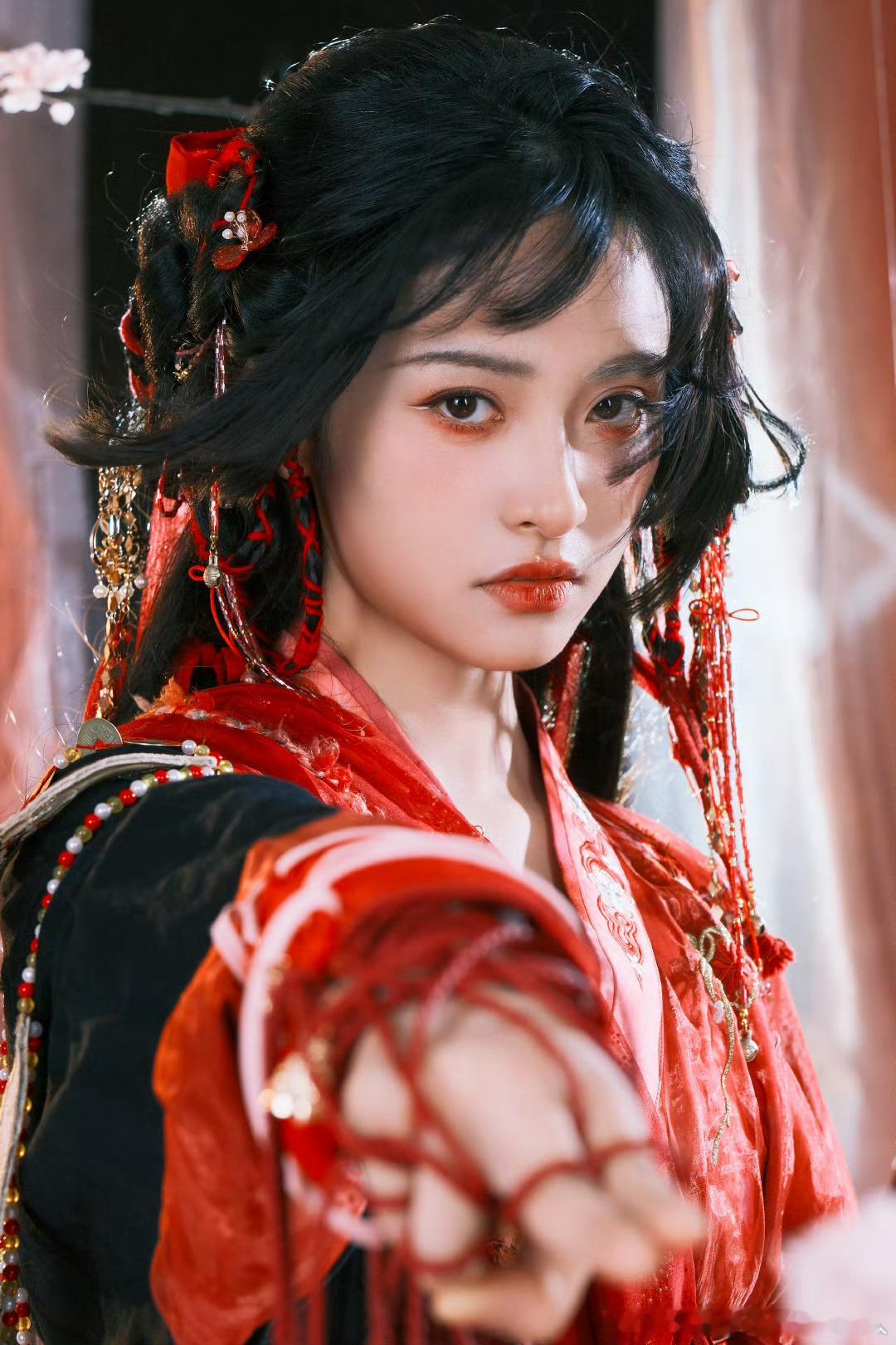 沈月的古风侠女写真沈月好想还没拍过几部古偶​​​