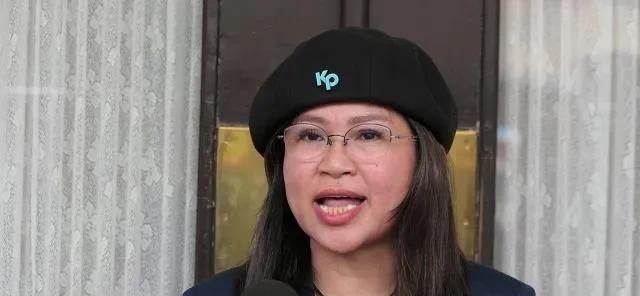 台湾省臭名昭著的“田鼠哥”李正皓在节目中娇小叫嚣称，民众党立委麦玉珍中文程度差，