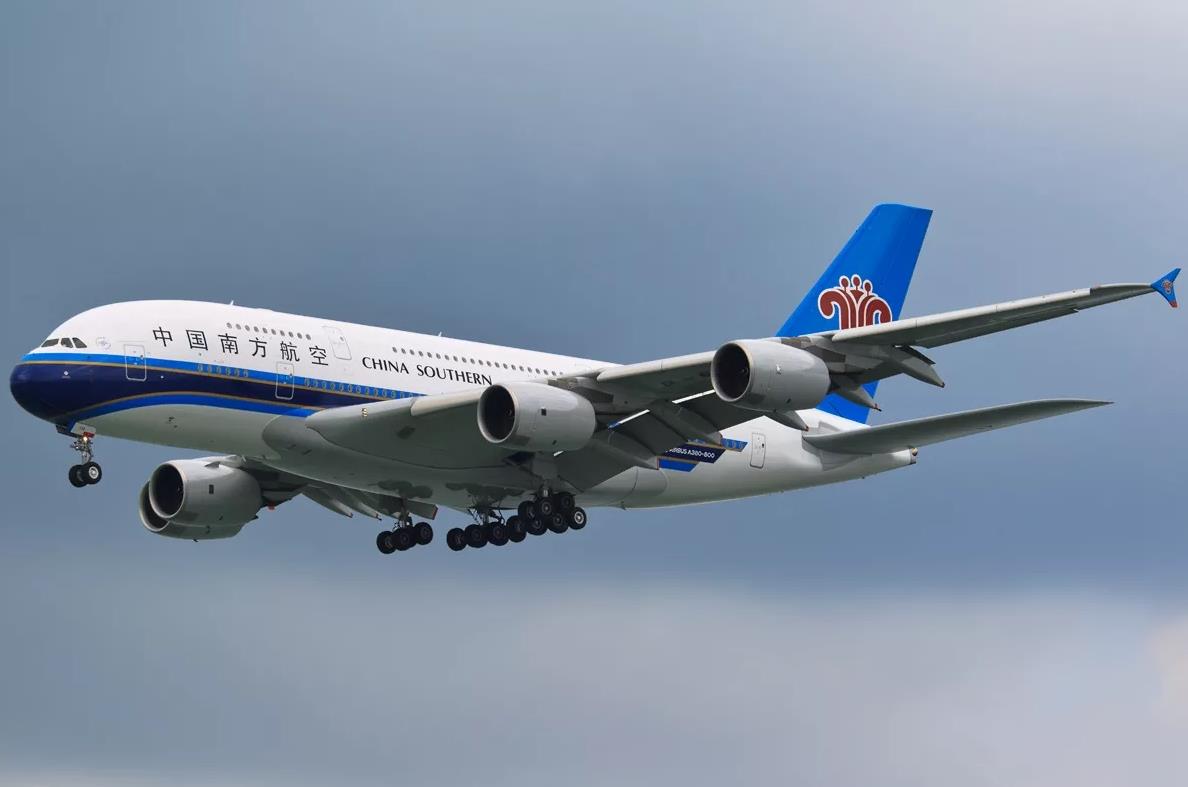 空客a380客机,外型庞大却问题多多,终于不得不退出!_zzd_学生时代