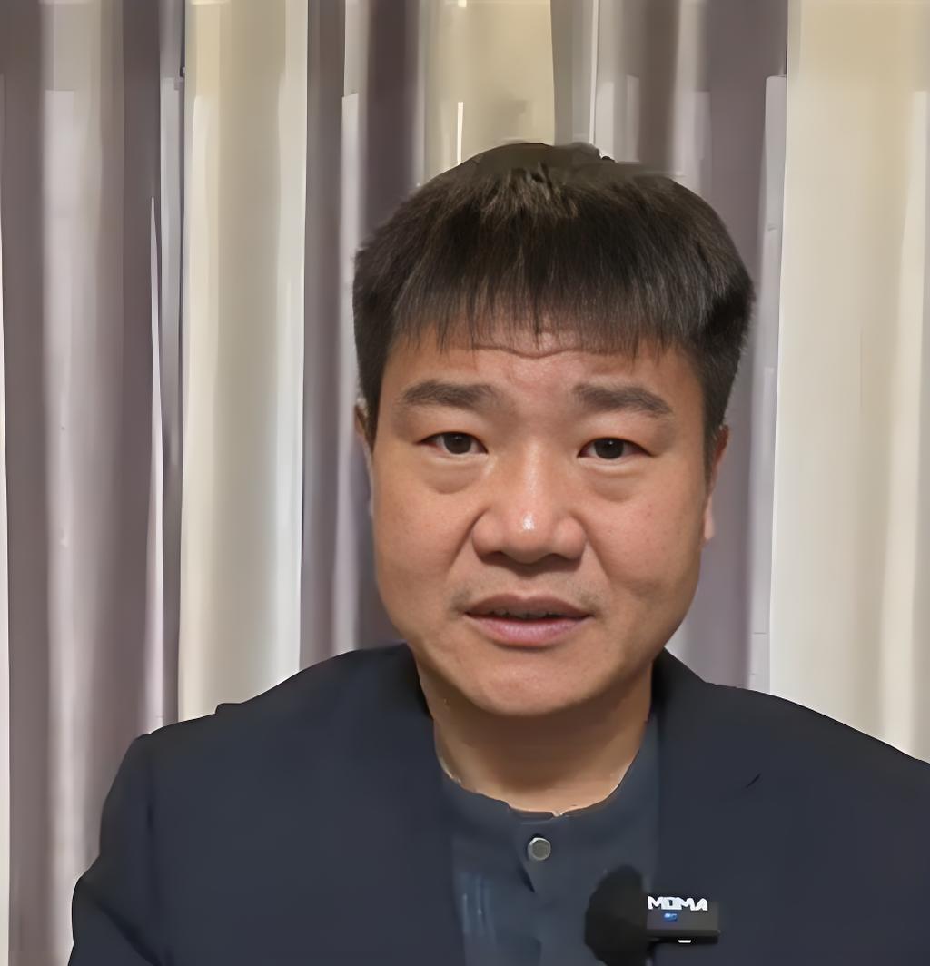 “反诈老陈”真难啊，自从离职以来，哪个赛道流量多就进哪个赛道，什么吃播、健身、反