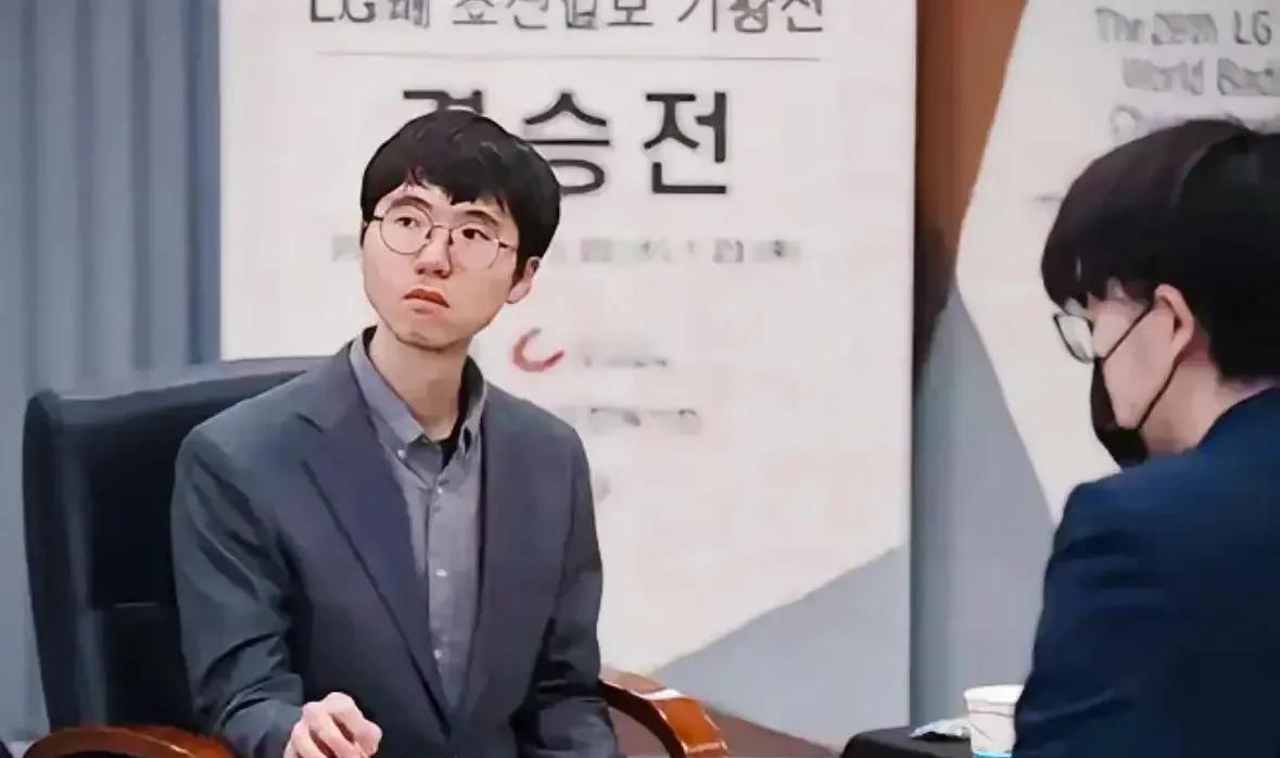 最近韩国棋手的事闹得挺大，直接成了新闻。韩国棋手因为围棋禁令被禁赛，表面上是针对