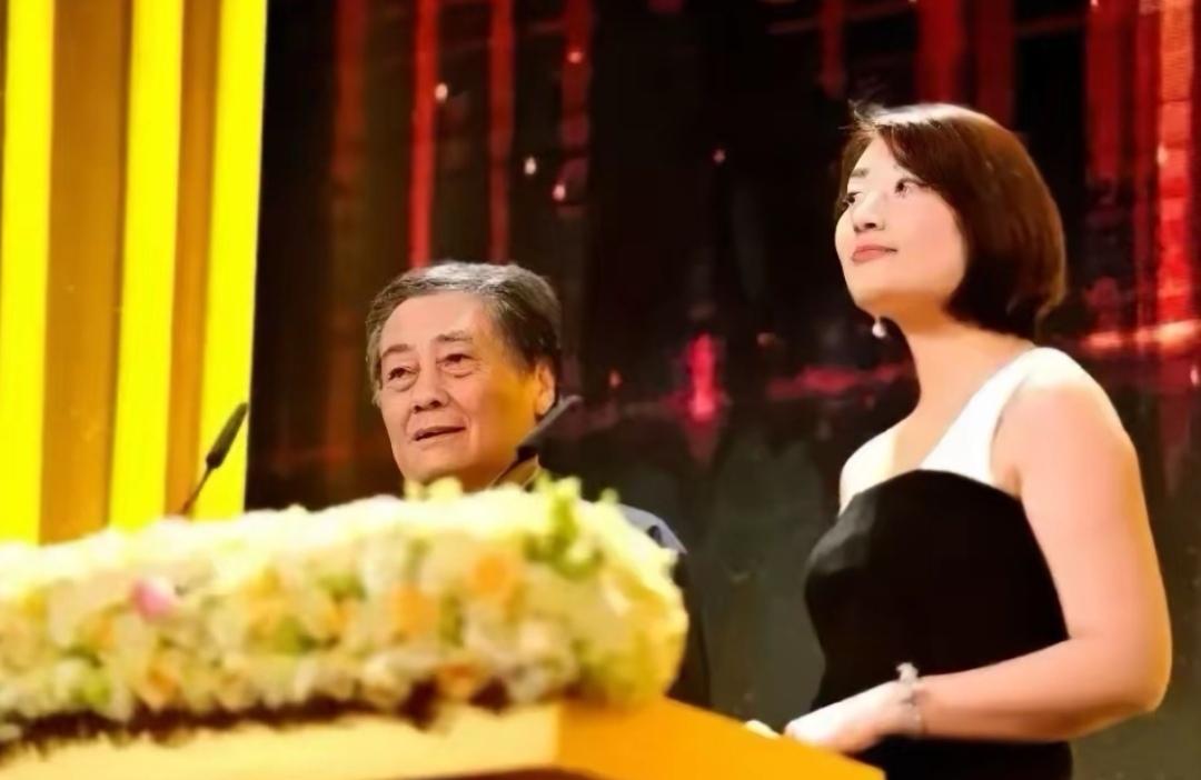 “宗馥莉出局”或许是好事，塞翁失马，焉知非福。宗庆后去世后，发生一系列的事，