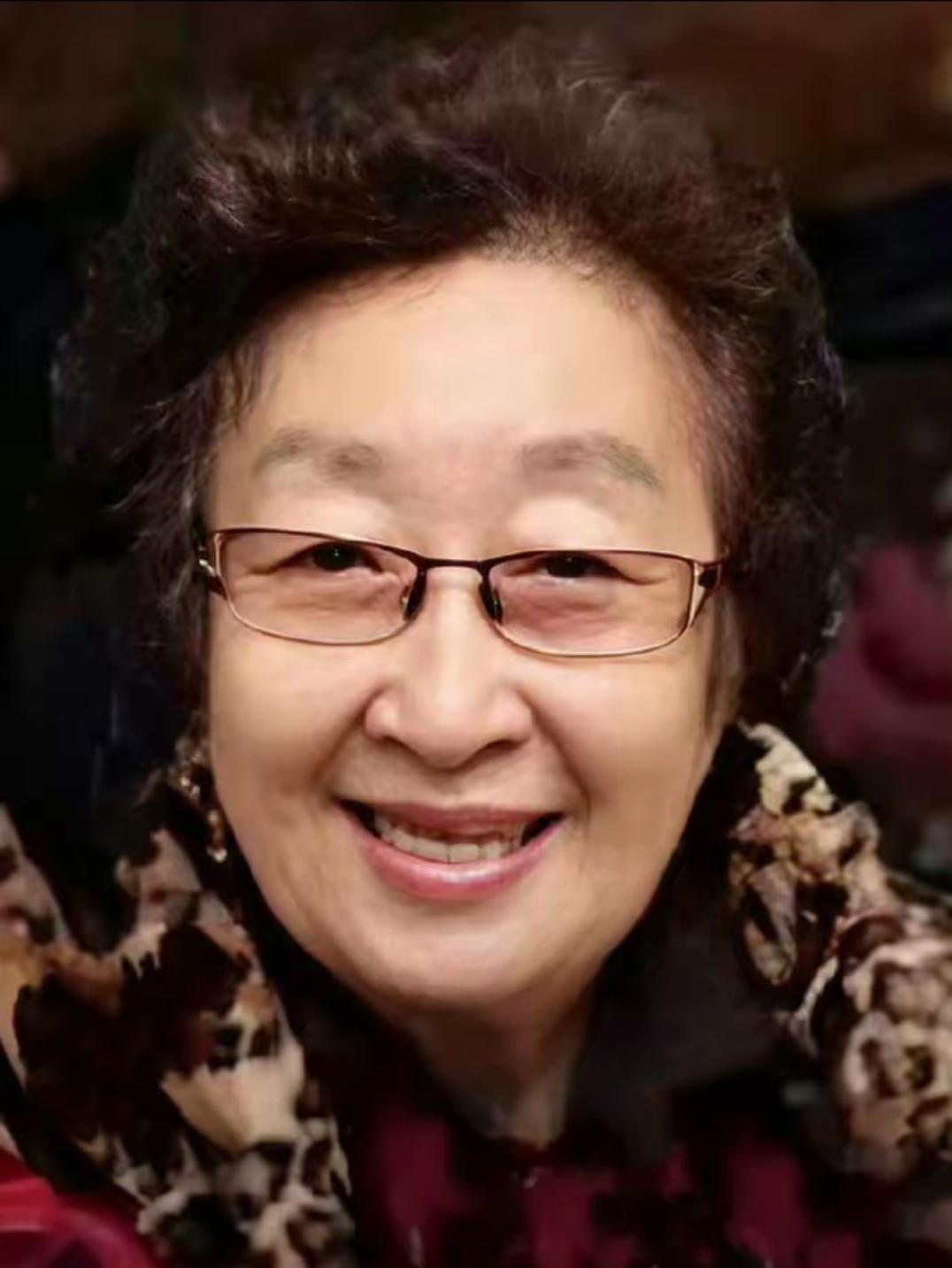 老艺术家彭玉表演朴实自然，被称为“荧屏第一母亲”，其实这并不是她最牛的地方，彭玉