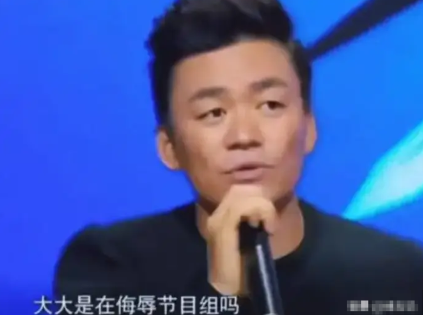 2015年湖南卫视的一档综艺节目上，张大大突然对王宝强说：“你信不信，我可以弄死