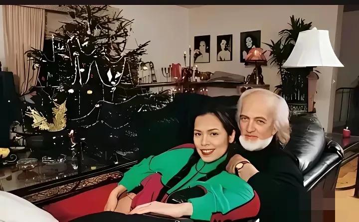 这是90年代，歌手韦唯与前夫瑞典的著名音乐家迈克尔·史密斯的一张留影，他比韦唯大