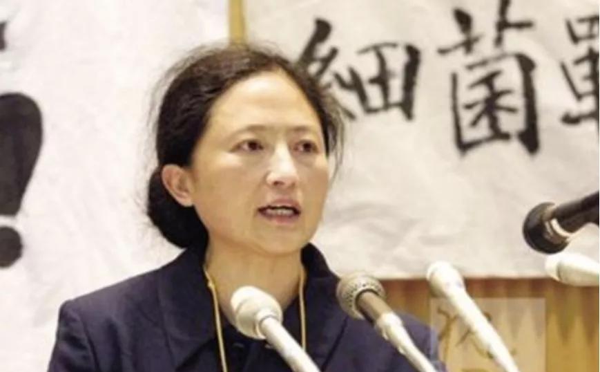 她是日本最恨的中国女人，放弃年薪50万的工作，耗尽15年的积蓄，将日本告上法庭4