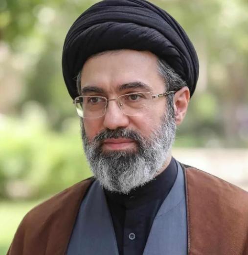 4月13日，伊朗最高领袖宣布特朗普有大麻烦了 针对特朗普宣布对伊朗进行的全面