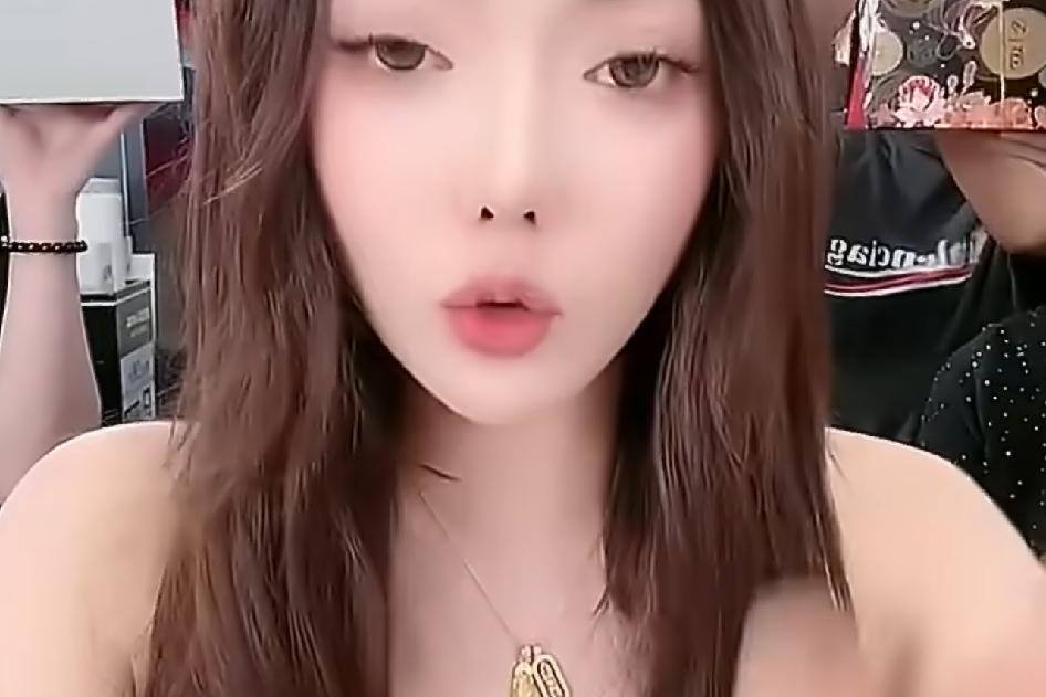 蛋蛋自爆带货数百亿却没拿到现金佣金，师徒模式引热议曾经辛选顶流主播蛋蛋直播爆