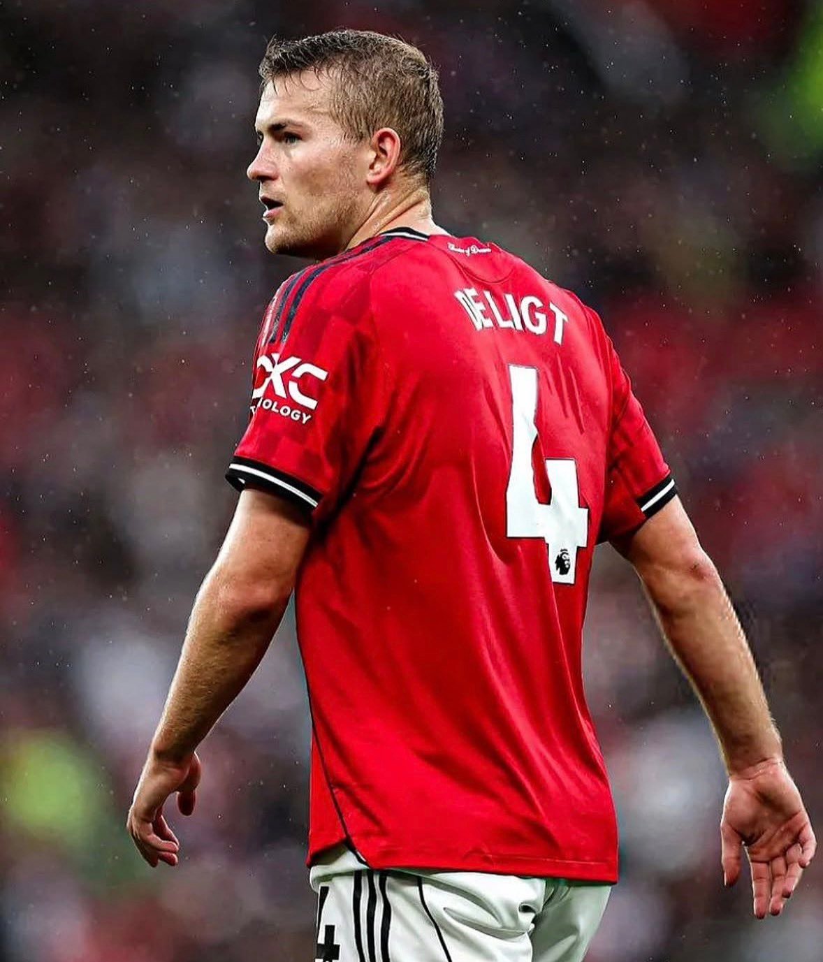 斯科尔斯：德里赫特是留下还是卖掉？我觉得应该在他和马奎尔之间二选一，我觉得只能留