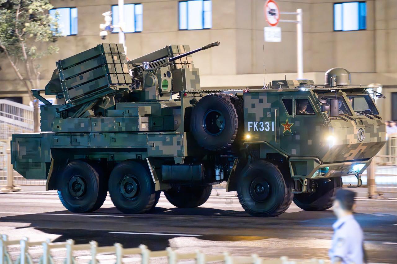 九三阅兵上亮眼吸睛的FK-3000防空弹炮系统该系统于2022年在珠海航展上首