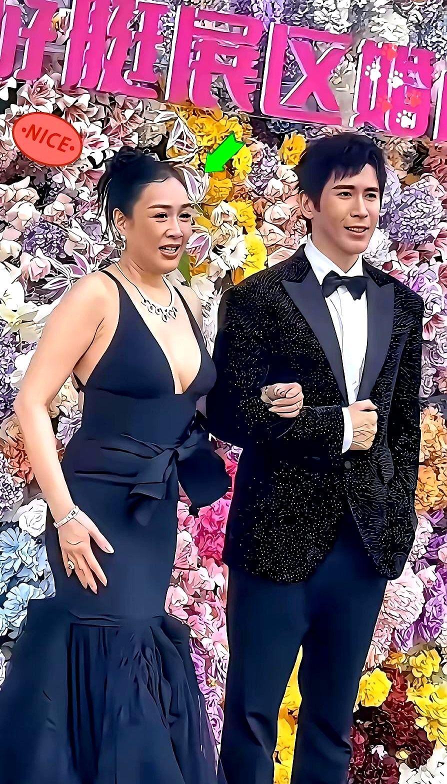 当年看好这对姐弟恋的人后悔了吗？为啥感觉钟丽缇越来越像张伦硕的妈了？其实道理很简