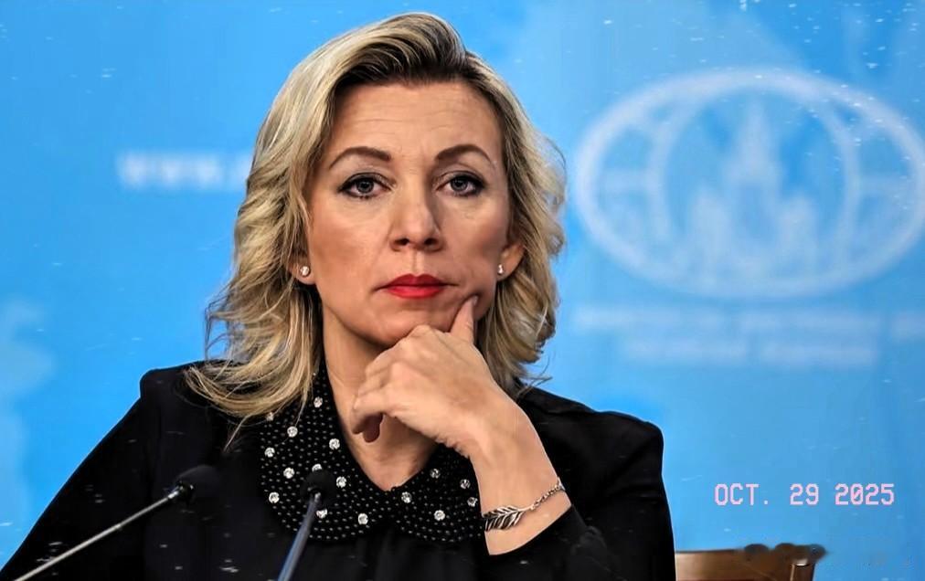 这消息一出来,别说普通俄罗斯民众,连克里姆林宫都透着错愕!就在昨天,10月28日