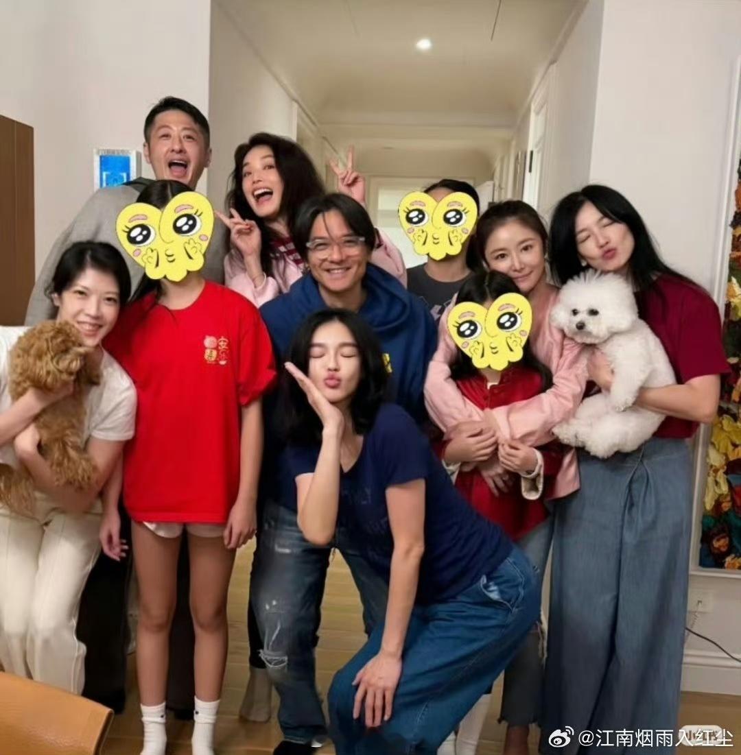 林心如女儿小海豚漫画腿小海豚身高接近林心如肩膀你觉得孩子的教养和家庭氛围有关系吗