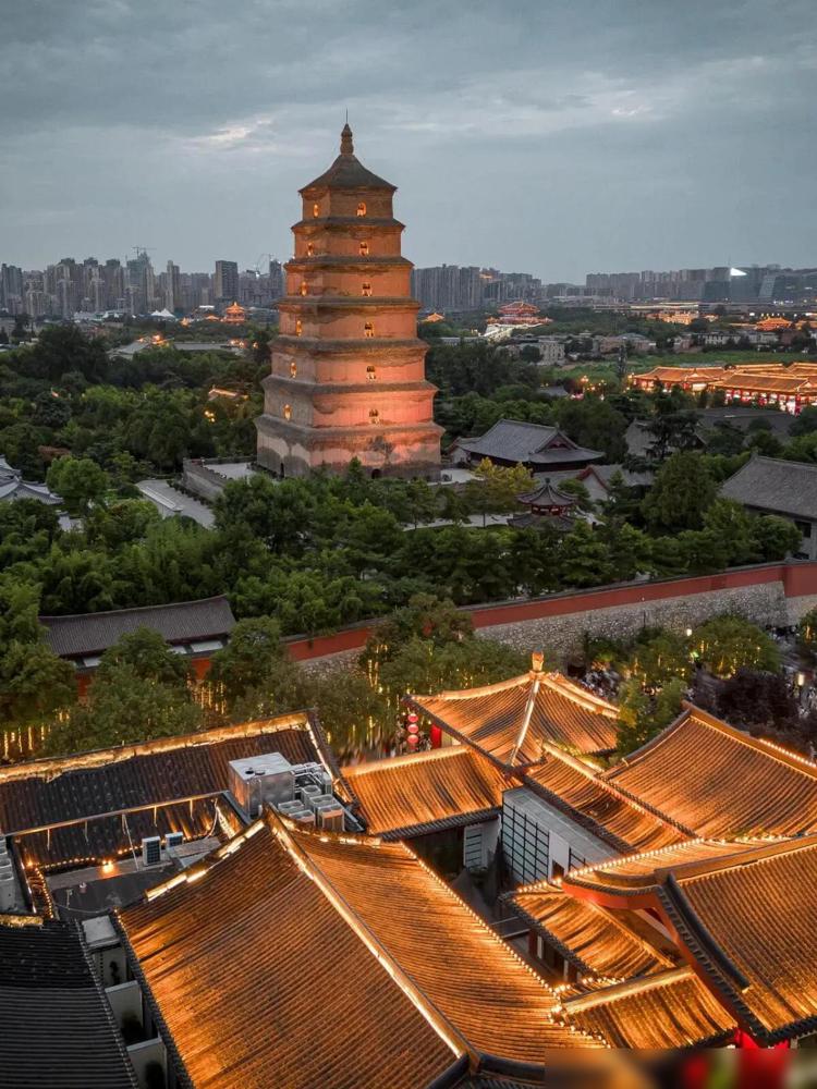 慢慢你会发现，越是喜欢独处，越不需要很多朋友，不是性格孤僻，也不是瞧