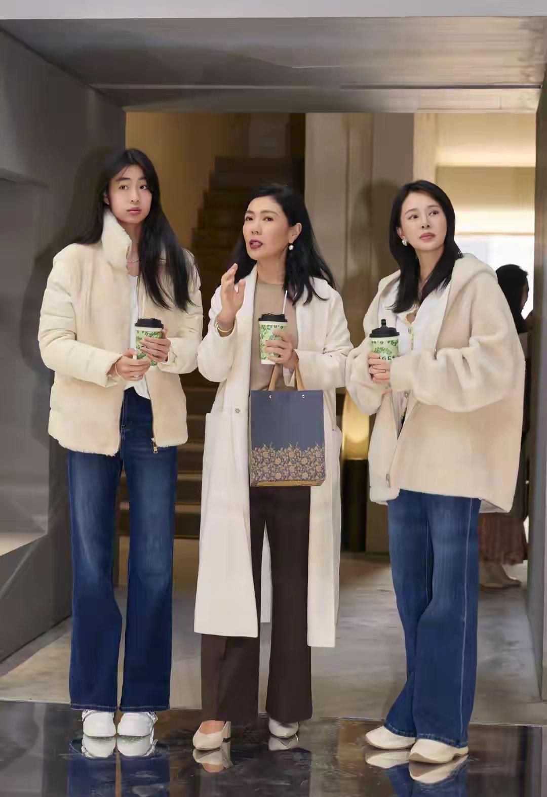 佟大为和关悦的三个孩子：大女儿佟知霏，08年在香港出生，今年17岁的她身高已经