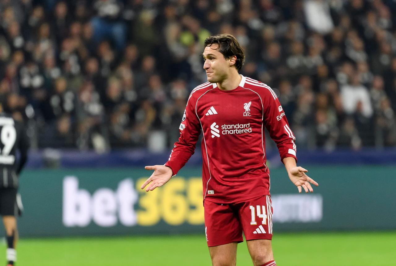 基耶萨虽然曾竭尽全力想要留在利物浦，但他已经意识到自己在利物浦没有未来。摆在