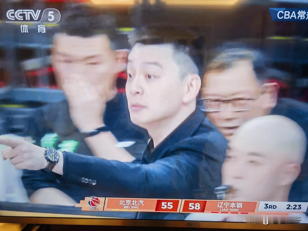 杨鸣真的有两把刷子！这个赛季谁也没有想到，辽宁男篮有一半主力不能出现在CBA赛场