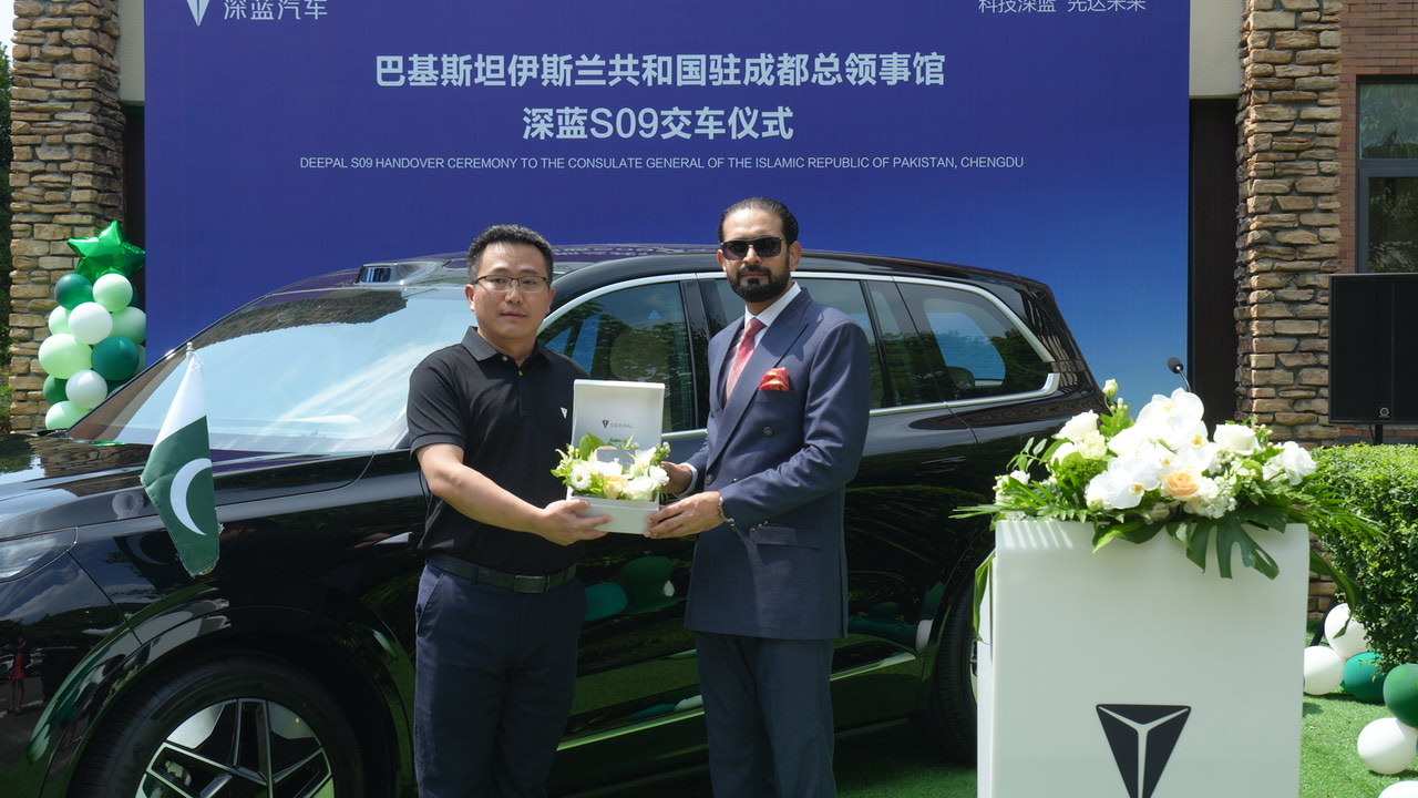 中国新能源赛道卷到飞起，深蓝汽车却真的有点“杀疯了”！6月销量同比猛增79%，近