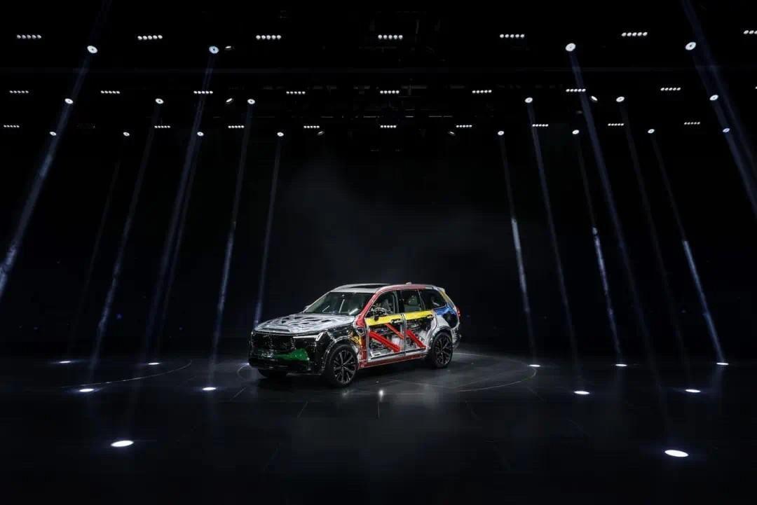 别跟沃尔沃全新XC90谈“安全让步”，这才是豪华品牌该有的倔强。大家对于沃尔