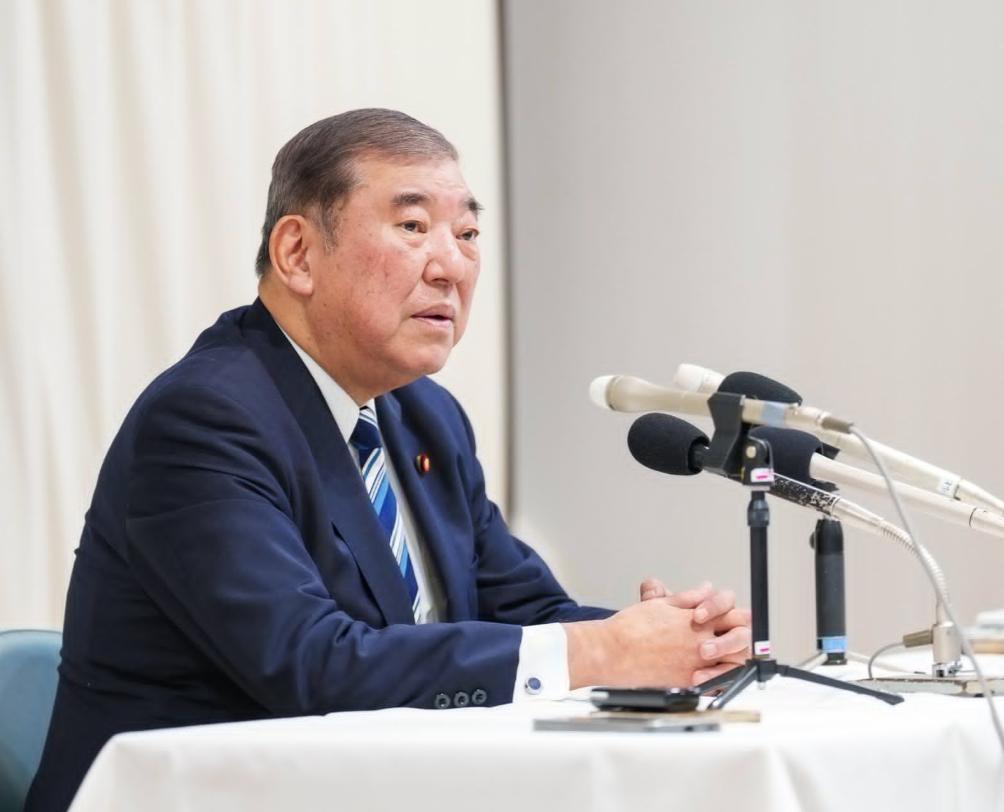 高市早苗虽然胜了，但石破茂的人气依然很高，石破茂今天警告高市早苗：“选民对你