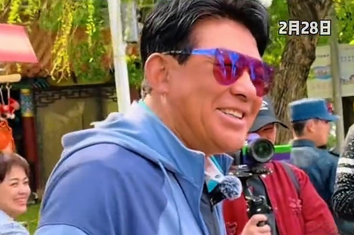 🔥昆明街头偶遇朱时茂！71岁状态绝了，路人喊台词全场笑翻昆明网友街头偶遇朱时