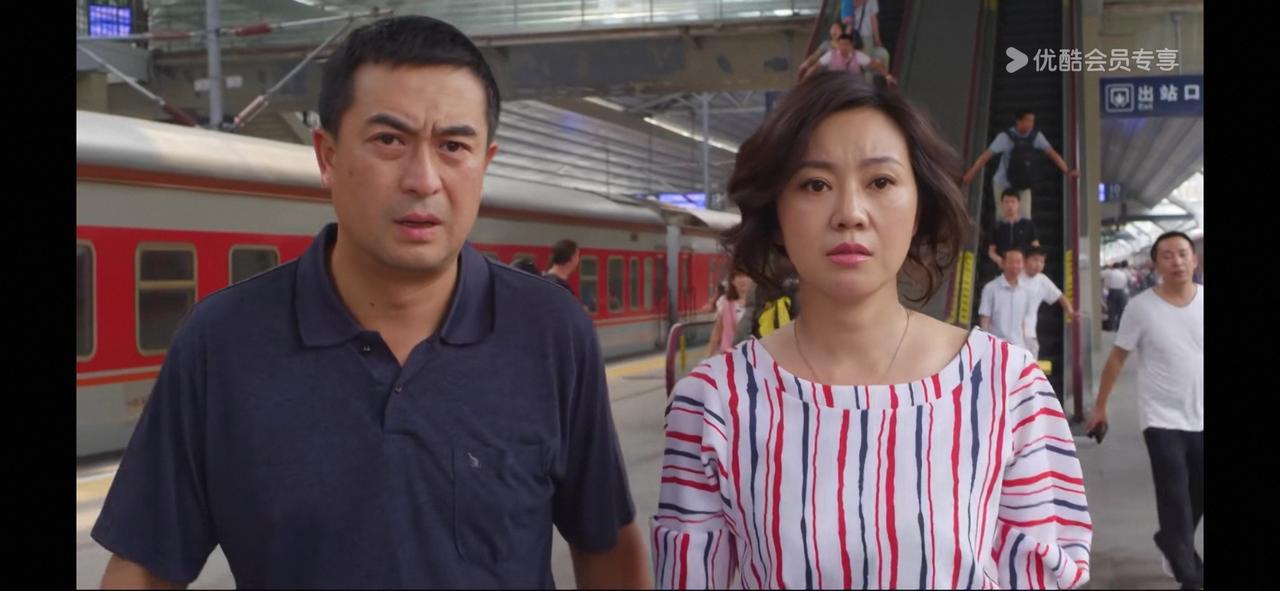 以前的电视剧，火车站戏份基本都是实景拍摄，现在的电视剧，火车站戏份绿幕抠图假的要
