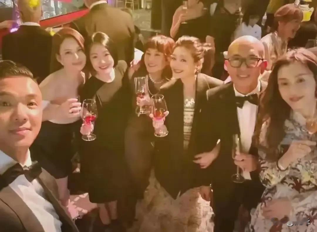 再婚三年里，大S内心到底发生了怎样的变化？感觉她的每一次笑好像都很牵强，不知是