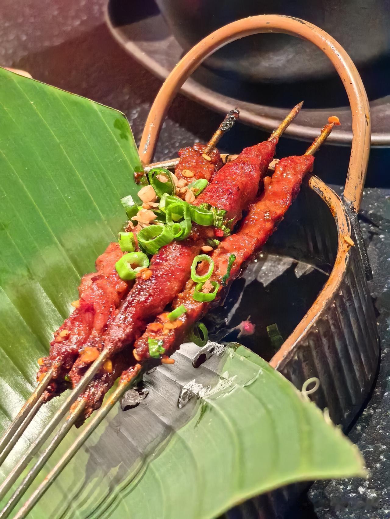 大年初一，我在西宁海湖万达“下馆子”！初一去给老丈人拜年，一大家子从中午12